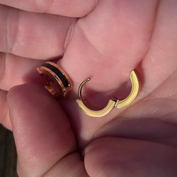 Beautful Earth Botique Leigh Black Hoop Earrings - Picture 3 of 6